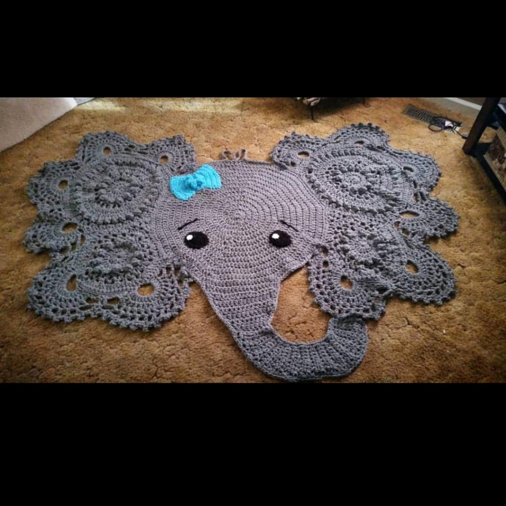 🐘HANDMADE CROCHETED RUG🐘